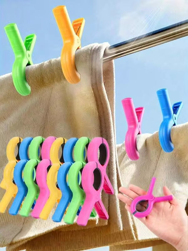 4/8/12/16/24/32pcs Assorted Color Beach Towel Clips, Plastic Clothes Clips, Windproof Beach Towel Clips, Hanger Clips, Strong Spring Clips, Beach Chair Towel Clips, Sock Clips, Used For Fixing Towels, Blankets, Quilts, Suitable For Home And Travel Use